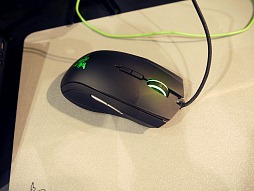 画像集#014のサムネイル/［E3 2012］Razerブースに新作マウス「Razer Taipan」と「MechWarrior Online」専用コントローラが出展
