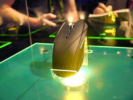 画像集#021のサムネイル/［E3 2012］Razerブースに新作マウス「Razer Taipan」と「MechWarrior Online」専用コントローラが出展