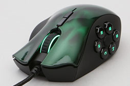 画像集#002のサムネイル/左サイドに6ボタンを搭載したマウス「Razer Naga Hex」レビュー。「MOBA＆アクションRPG向けモデル」の価値を探る