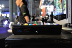 #006Υͥ/TGS 2012RazerXbox 360ѥɥƥåTGS 2012ǥץ쥤֥ŸTeam RazerĶ󥮥աաξˡλȤʹƤߤ