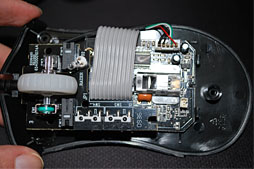 画像集#019のサムネイル/「Razer DeathAdder 2013」レビュー。光学センサーが変わった「だけ」じゃない最新モデルをチェックする