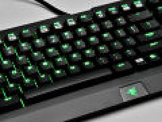 Razer BlackWidow Ultimate 2013」を試す。青軸採用のゲーマー向け