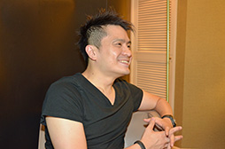 ꡼ No.027Υͥ / COMPUTEXAtroxPS3Ǥϡ Bladeȯϡ RazerοʤåĤġCEO˵ˤʤȤʹƤߤ