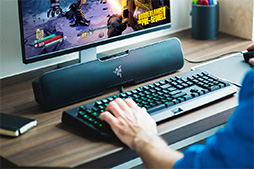 画像集 No.004のサムネイル画像 / Razer初のサウンドバー「Razer Leviathan」が2月27日に国内発売。PCとマッチする小型サイズがウリ