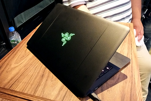 RazerUltrabookBlade Stealthפȯ䡣Thunderbolt 3³γդեåܥåCoreפϡֶȯ