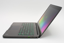 画像ギャラリー No.007のサムネイル画像 / 「Razer Blade」2016年モデルをテスト。超薄型のゲーマー向けノートPCは,持ち運べるゲーム環境への期待に応えられるか?