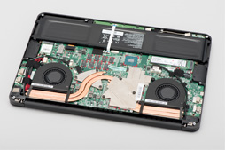 画像ギャラリー No.035のサムネイル画像 / 「Razer Blade」2016年モデルをテスト。超薄型のゲーマー向けノートPCは,持ち運べるゲーム環境への期待に応えられるか?