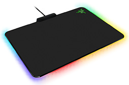約1677万色で光るマウスパッド Razer Firefly に 布サーフェスのバリエーションモデルが加わる