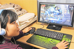 父 小学生の娘に 初めてのゲーマー向けデバイス を与えてみる