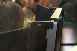 ꡼ No.005 | CES 20173ɸܤΥޡΡPCײValerieפRazerϪα̳Ƥüʥץ