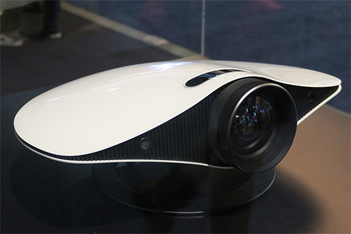 ꡼ No.009 | CES 20173ɸܤΥޡΡPCײValerieפRazerϪα̳Ƥüʥץ