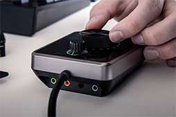 画像ギャラリー No.008のサムネイル画像 / Razer,リアル7.1chサラウンド出力対応ヘッドセット「Tiamat 7.1 V2」を発表。5年半ぶりの第2世代モデル