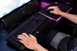 ꡼ No.005Υͥ / TGS 2017Ϥ줳ޡ̩!? LEDߥ͡ǽChromaפˤֿΤ꤫פRazer