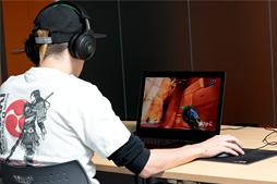 ꡼ No.027Υͥ / Razer Blade ProץΡPC2017ǯǥᥫ˥륭åϤȤˤ餷Ǥ㤦ͤ