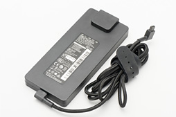 ꡼ No.028Υͥ / Razer Blade ProץΡPC2017ǯǥᥫ˥륭åϤȤˤ餷Ǥ㤦ͤ