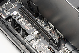 ꡼ No.028Υͥ / Razer Core V2ץӥ塼Thunderbolt 3³γդեåܥå2ǥϲѤä