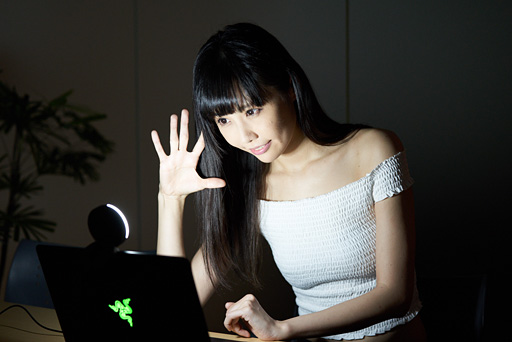 ꡼ No.020Υͥ / 󥰥饤դWebRazer KiyoפǾ¤ξǤä쥤˴ФۿǤ륢ƥ