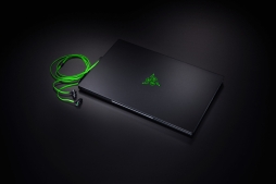 ���������꡼ No.006�Υ���ͥ������ / ��Razer Blade�פο���ǥ뤬8��3���˹���ȯ�䡣15.6�������ޤ��Ѥ�ä���������