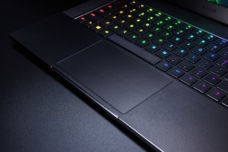 ���������꡼ No.007�Υ���ͥ������ / ��Razer Blade�פο���ǥ뤬8��3���˹���ȯ�䡣15.6�������ޤ��Ѥ�ä���������