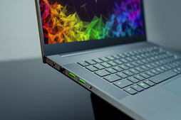 ꡼ No.007Υͥ / Razer Blade 15 Base Modelо졣Τ3mm1000BASE-TбSSDHDDΥǥ奢ɥ饤֤¸