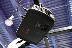 画像ギャラリー No.007のサムネイル画像 / Razerのレースゲーム用のコクピットシステム「Razer Eracing Simulator」を早速体験してきた