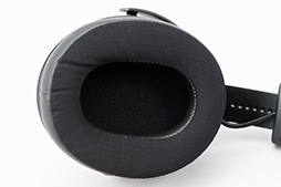 画像ギャラリー No.011のサムネイル画像 / 【PR】Razerの新型ヘッドセット「Kraken V3 HyperSense」は,バーチャルサラウンド機能と振動機能でゲームも音楽も楽しめる