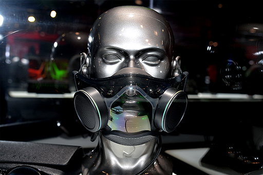画像集#009のサムネイル/Razer，振動機能付きチェアや天板にさまざまな機能を組み込めるデスク，音声明瞭化機能付きマスクをCES 2022で公開