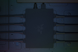 画像ギャラリー No.004のサムネイル画像 / Razer初のLED付きケースファンとファンコントローラが国内発売決定
