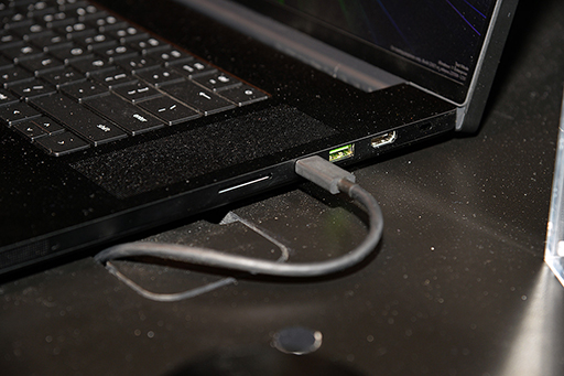 ꡼ No.003 | Thunderbolt 5ܤΡRazer Blade 18פ4K3̤ǤΥץ쥤ǽˡ CES 2024Razer֡ݡ