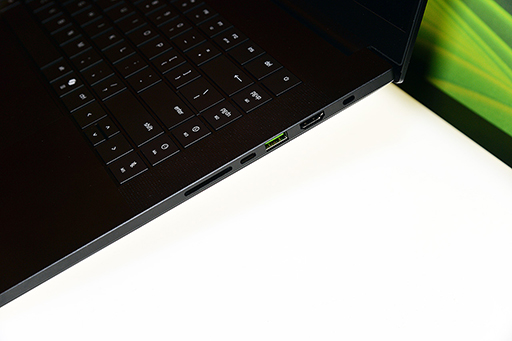 ���������꡼ No.008�Υ���ͥ������ / �ؤ⤿�줫�������ФƤ��륲���ޡ�������������RTX 50��������Ρ���PC�ʤɤ�Razer��Ÿ��