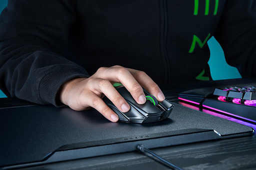 画像ギャラリー No.005のサムネイル画像 / Razerの多ボタンマウスが最新スペックを盛り込んで復活! 「Naga V3 Pro」が発表に