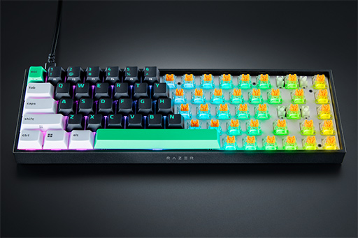 画像ギャラリー No.004のサムネイル画像 / Razerからキースイッチを交換できるメカニカルキーボード「Reclusa X Mini 65%」が発売に