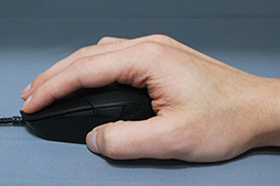画像ギャラリー No.018のサムネイル画像 / Logicool Gの新型マウス「G303」ファーストインプレッション。4月23日に国内発売の「軽量級ハイスペック機」に触れてみた