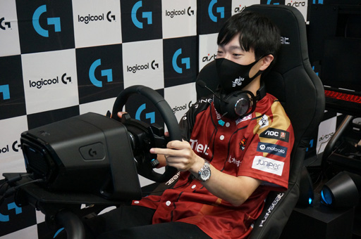 Logicool G,新型ステアリングコントローラ「PRO Racing Wheel」を発売
