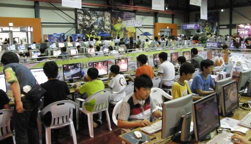 ꡼ No.013Υͥ / ֥ɥ󥢥åɽϻǰʤͶϤڹΥХ륲եƥХe-Stars SEOUL 2009ץݡȤǺ