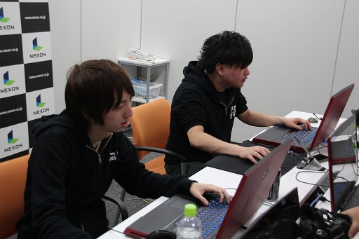 画像集#016のサムネイル/「サドンアタック」に「インビジブルモード」が登場。透明化するREDチームと,それを迎撃するBLUEチームの熱い戦いを先行体験してきた