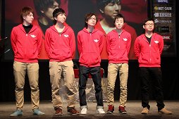 画像ギャラリー No.002のサムネイル画像 / 「サドンアタック」公式大会「SACTL 2014」はDetre.Rが優勝。2015年における大会規定の変更も発表された会場の模様をレポート