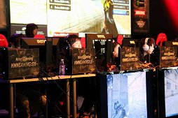 画像ギャラリー No.008のサムネイル画像 / 「サドンアタック」公式大会「SACTL 2014」はDetre.Rが優勝。2015年における大会規定の変更も発表された会場の模様をレポート