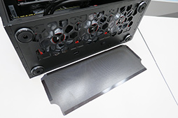 画像ギャラリー No.013のサムネイル画像 / 「ゲーマーの意見」を集めて設計したG-Tuneの新型PCケースは何が違うのか。実機をじっくりチェックしてみた