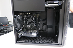 画像ギャラリー No.016のサムネイル画像 / 「ゲーマーの意見」を集めて設計したG-Tuneの新型PCケースは何が違うのか。実機をじっくりチェックしてみた