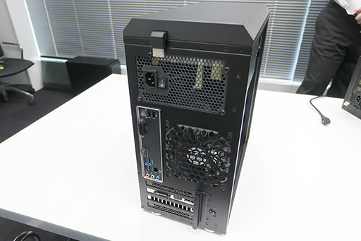 画像ギャラリー No.036のサムネイル画像 / 「ゲーマーの意見」を集めて設計したG-Tuneの新型PCケースは何が違うのか。実機をじっくりチェックしてみた