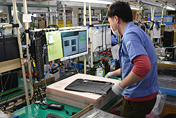 画像ギャラリー No.029のサムネイル画像 / マウスコンピューター,開発中のG-TuneノートPC新型モデルなどを自社イベントで公開。飯山工場で同社製PCの生産体制を見学してきた