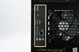 画像ギャラリー No.011のサムネイル画像 / 生誕20周年を迎えた老舗の信頼感。マウスコンピューターの国産PCブランド「G TUNE」の特別記念セットモデル3製品を紹介しよう【PR】