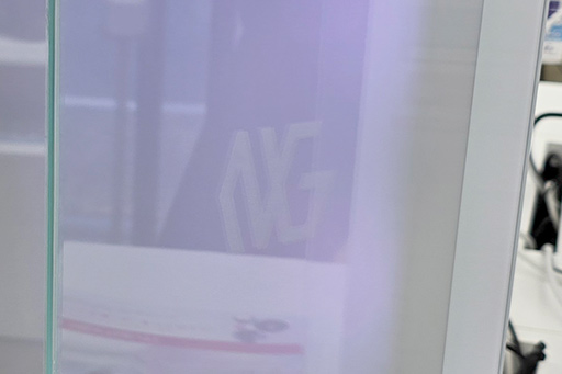 画像ギャラリー No.004のサムネイル画像 / ボタンひとつでPCの中身を魅せる,隠せる「クリアシフト」搭載ゲームPCがNEXTGEARから登場