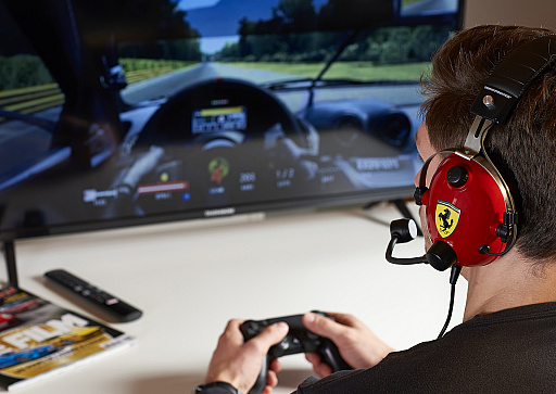 Ferrariθ饤󥹤ޡإåɥåȡT.Racing Scuderia Ferrari EditionפThrustmaster1120˹ȯ