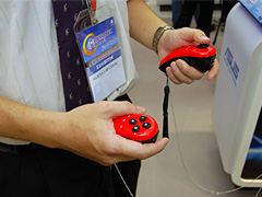 ���������꡼ No.006�Υ���ͥ������ / ��COMPUTEX 2008��12�ϡ�Wii��⥳�����äȼ�ͳ�ˡס��⡼����󥻥󥵡���ܤΥ磻��쥹����ȥ������Eee Stick��