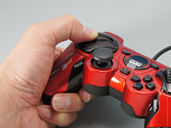 PS3用“ステアリングパッド”「HKS Racing Controller」でGT5をプレイし PS3用“ステアリングパッド”「HKS Racing Controller」でGT5をプレイし