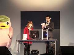 画像集#022のサムネイル/元ZONEの長瀬実夕さん,元モーニング娘。の矢口真里さんも登場。ゲーム概要やコラボ企画が紹介された「モンスターファーム オンライン」のステージ