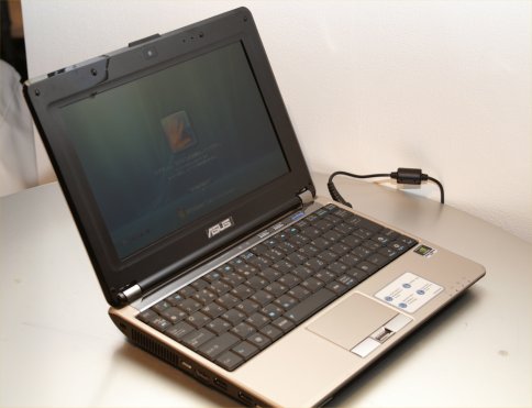 画像ギャラリー No.002のサムネイル画像 / ASUS,Atom+GeForce 9300M GSの小型ノートPC「N10J」を発表