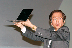 ꡼ No.001 | COMPUTEXASUSץ쥹ե󥹾󡣥ХԾؤϤĶΡPCPadfoneפʤɤо